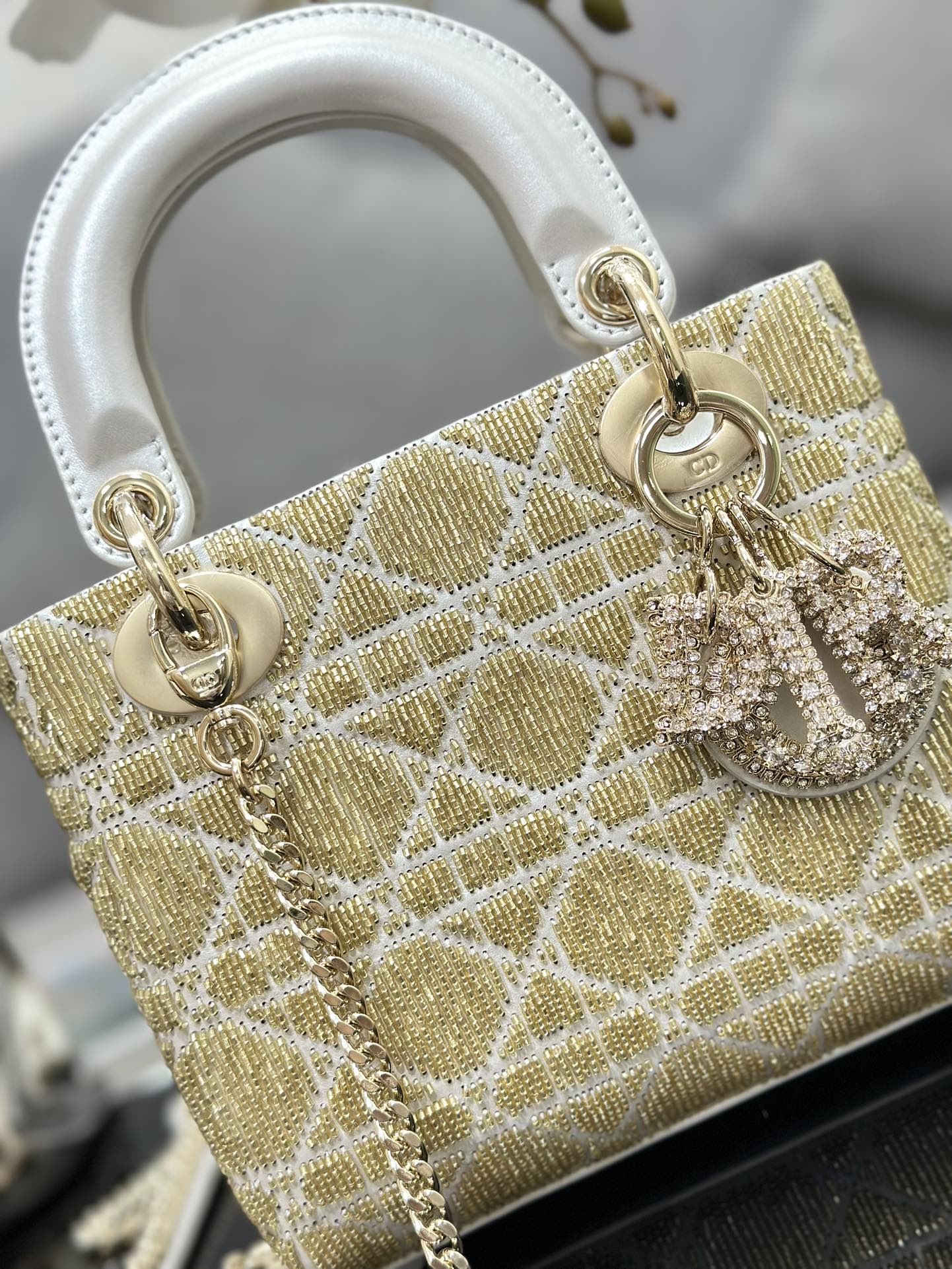 Replica Lady DIOR Bag with Three lattice embroidery limited edition bead tube gold