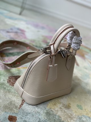 Replica Louis Vuitton Alma BB Handbags