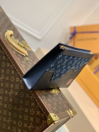 Replica Louis Vuitton Pochette Voyage Handbags