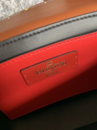 Replica Valentino Garavani Supervee Handbags