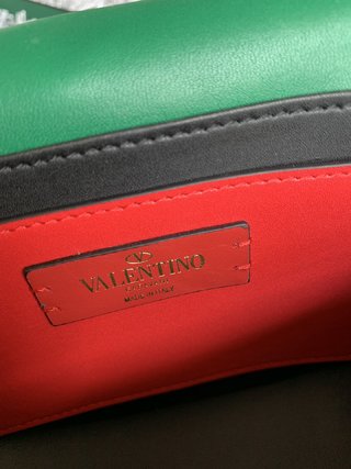 Replica Valentino Garavani Supervee Handbags