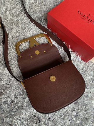 Replica Valentino Garavani Supervee Handbags