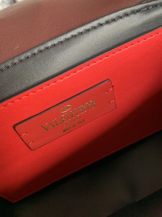 Replica Valentino Garavani Supervee Handbags