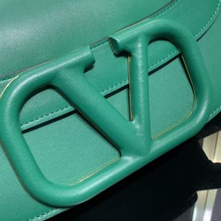 Replica Valentino Garavani Supervee Handbags