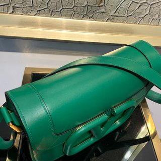 Replica Valentino Garavani Supervee Handbags