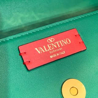 Replica Valentino Garavani Supervee Handbags