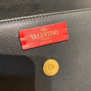 Replica Valentino Garavani Supervee Handbags