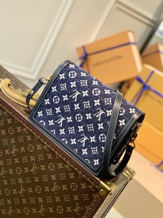 Replica Louis Vuitton Dauphine Handbags