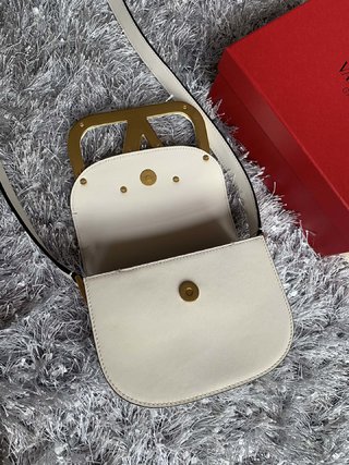 Replica Valentino Garavani Supervee Handbags