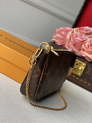 Replica Louis Vuitton  MINI POCHETTE ACCESSORIES Handbags