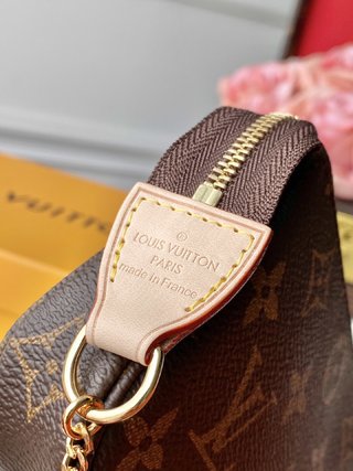 Replica Louis Vuitton  MINI POCHETTE ACCESSORIES Handbags