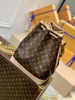 Replica Louis Vuitton  NéoNoé BB Handbags