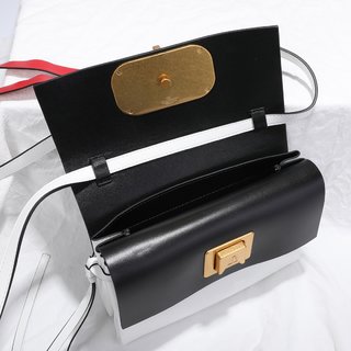 Replica Valentino Garavani Vring Handbags