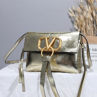 Replica Valentino Garavani Vring Handbags