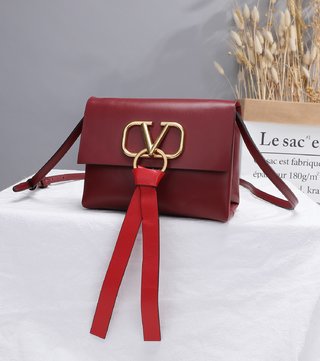 Replica Valentino Garavani Vring Handbags