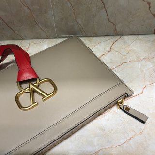 Replica Valentino Garavani Vring Handbags