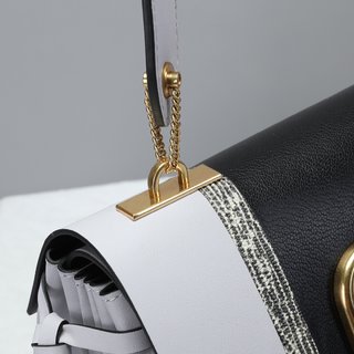 Replica Valentino Garavani Vring Handbags