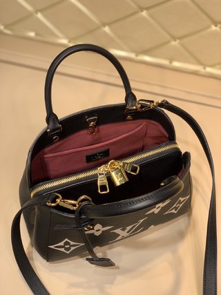 Replica Louis Vuitton Montaigne Handbags