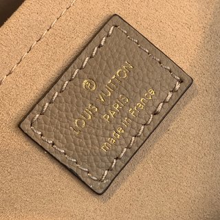 Replica Louis Vuitton Montaigne Handbags