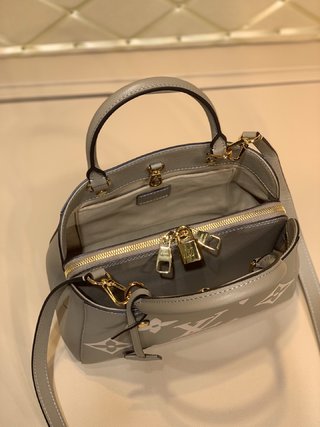 Replica Louis Vuitton Montaigne Handbags