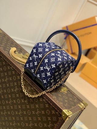 Replica Louis Vuitton SQUARE Handbags