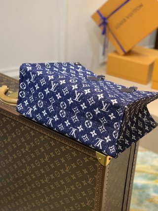 Replica Louis Vuitton Onthego Handbags