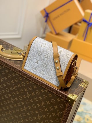 Replica Louis Vuitton Dauphine Handbags