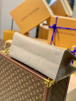 Replica Louis Vuitton Onthego Handbags