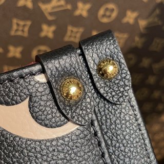 Replica Louis Vuitton Onthego Handbags