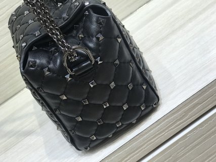 Replica Valentino Garavani GARAVANI ROCKSTUD SPIKE Handbag