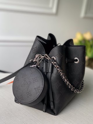 Replica Louis Vuitton Bella Handbags