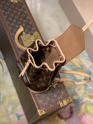 Replica Louis Vuitton Bosphre Handbags