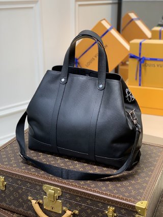 Replica Louis Vuitton Tote Journey Handbags