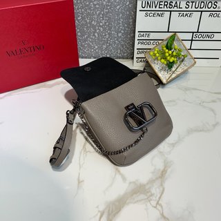 Replica Valentino Garavani VRING Handbags