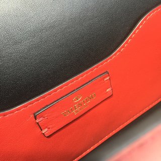 Replica Valentino Garavani Vcase Handbags