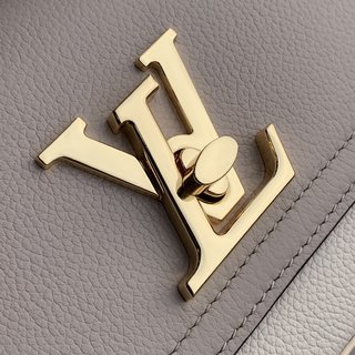 Replica Louis Vuitton Lockme Tender Handbags