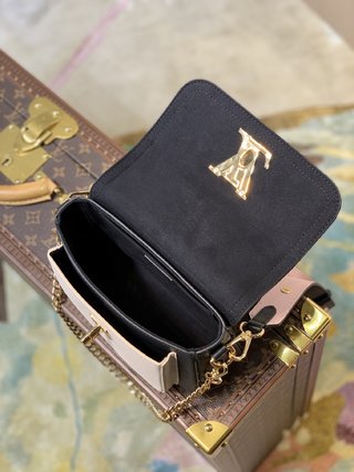 Replica Louis Vuitton Lockme Tender Handbags