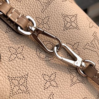 Replica Louis Vuitton Hina Handbags