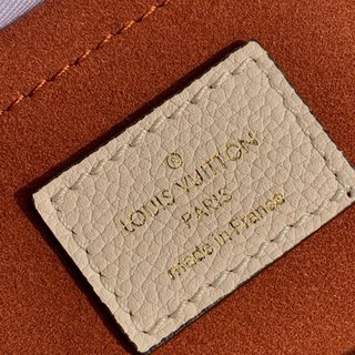 Replica Louis Vuitton Montaigne Handbags