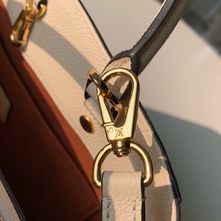 Replica Louis Vuitton Montaigne Handbags