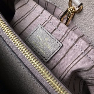 Replica Louis Vuitton Montaigne Handbags