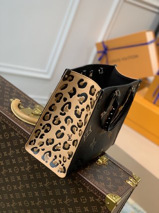 Replica Louis Vuitton Onthego Handbags