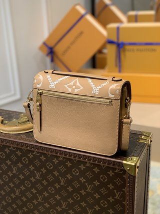 Replica Louis Vuitton Pochette Métis Handbags