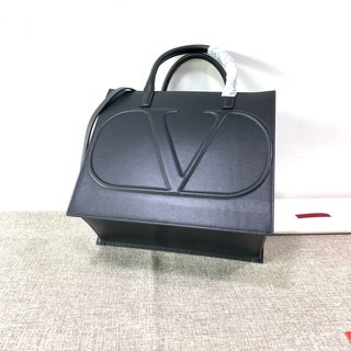 Replica Valentino Garavani VLOGO Walk Handbags