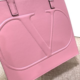 Replica Valentino Garavani VLOGO Walk Handbags