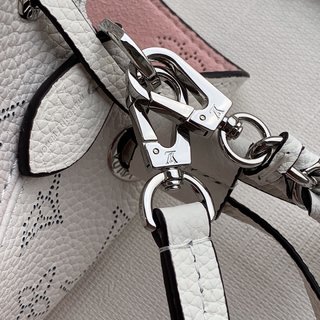 Replica Louis Vuitton Bella Handbags