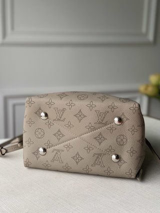 Replica Louis Vuitton Bella Handbags