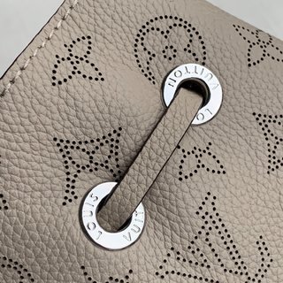 Replica Louis Vuitton Bella Handbags