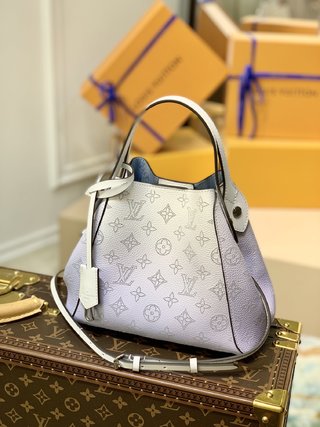 Replica Louis Vuitton Hina Handbags