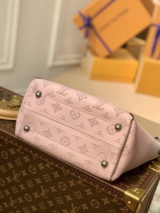 Replica Louis Vuitton Hina Handbags